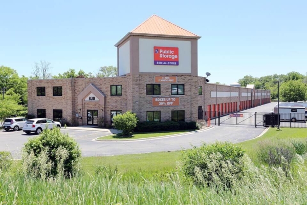 Facility photo: //images.sparefoot.com/medium/21583469e386316c660.jpg