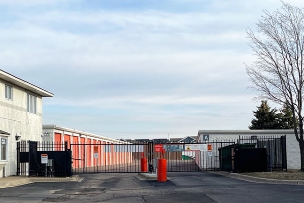 Facility photo: //images.sparefoot.com/medium/215836690a0a9dc5545.jpg