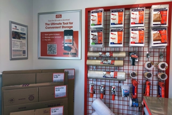 Facility photo: //images.sparefoot.com/medium/21583769440b65e7961.jpg