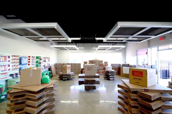 Facility photo: //images.sparefoot.com/medium/215839690769b2b5c5a.jpg