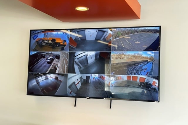 Facility photo: //images.sparefoot.com/medium/215839693833e062ea7.jpg