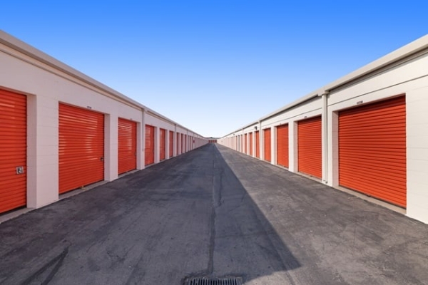 Facility photo: //images.sparefoot.com/medium/2158466888c95182645.jpg