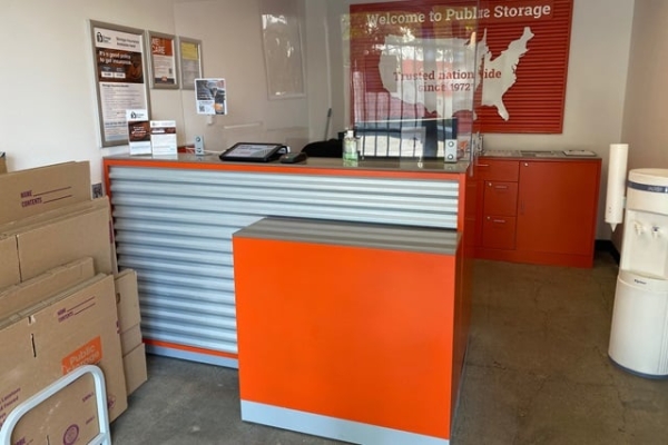 Facility photo: //images.sparefoot.com/medium/2158536953e1b566046.jpg