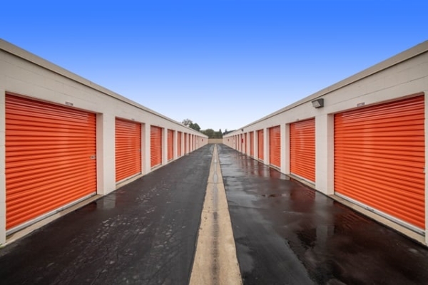 Storage Units at Public Storage - Long Beach - 3207 E South St - 3207 South Street