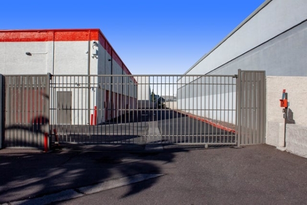 Storage Units at Public Storage - Tempe - 1910 E Broadway Rd - 1910 E Broadway Rd
