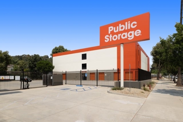 Facility photo: //images.sparefoot.com/medium/215862689205e0834ac.jpg