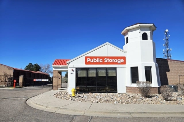 Facility photo: //images.sparefoot.com/medium/2158636a8309ce14420.jpg