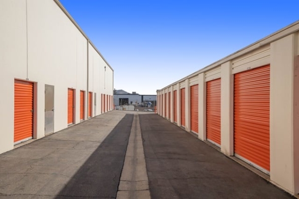 Facility photo: //images.sparefoot.com/medium/215865688e106738648.jpg