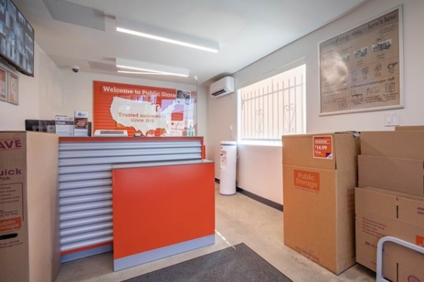 Facility photo: //images.sparefoot.com/medium/215865688e106830fe6.jpg