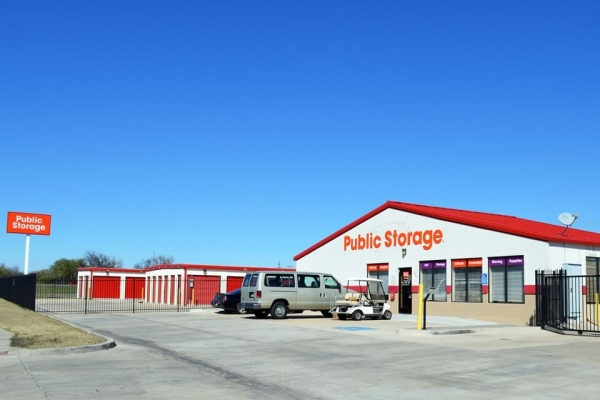 Storage Units at Public Storage - Lawton - 2701 NW 38th St - 2701 NW 38th St