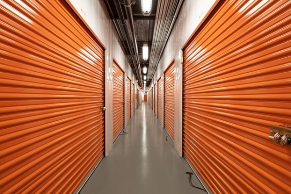 Facility photo: //images.sparefoot.com/medium/2158696890b40f1764b.jpg