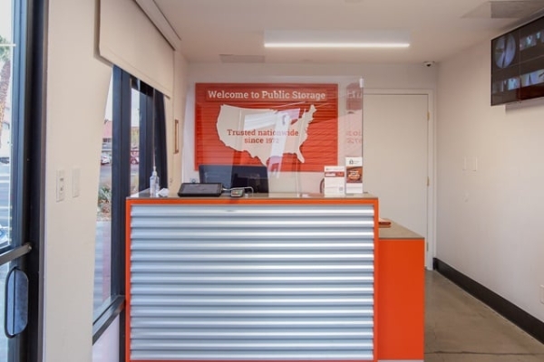 Facility photo: //images.sparefoot.com/medium/2158766999c2303f935.jpg