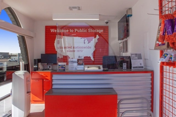 Storage Units at Public Storage - Phoenix - 2421 N Black Canyon Hwy - 2421 N Black Canyon Hwy