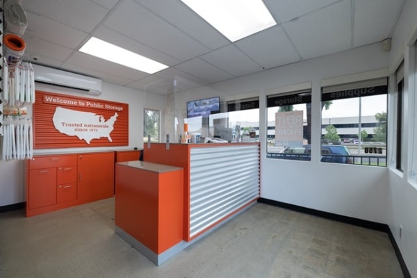 Facility photo: //images.sparefoot.com/medium/2158836884d4cae38b3.jpg