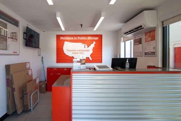 Facility photo: //images.sparefoot.com/medium/21588769076ae751799.jpg