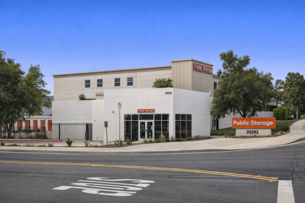 Facility photo: //images.sparefoot.com/medium/2158886a0c693509762.jpg