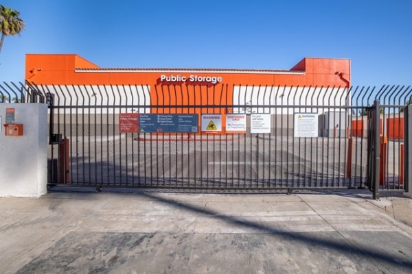 Facility photo: //images.sparefoot.com/medium/2158936890b3c9ede90.jpg