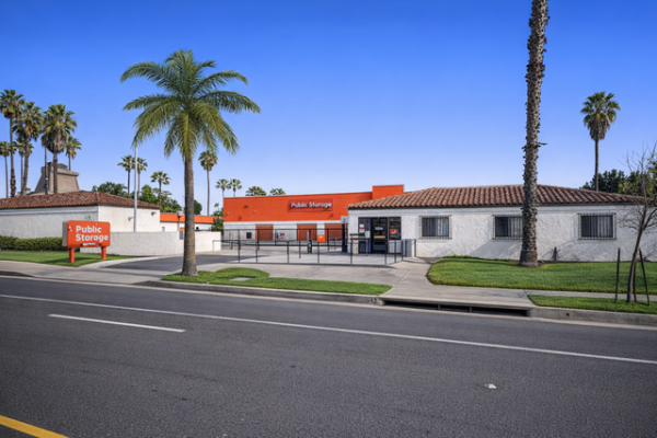 Storage Units at Public Storage - Fountain Valley - 17300 Newhope Street - 17300 Newhope Street