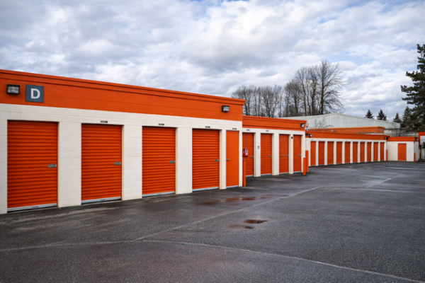 Facility photo: //images.sparefoot.com/medium/21590169f89d3e7b1fc.jpg
