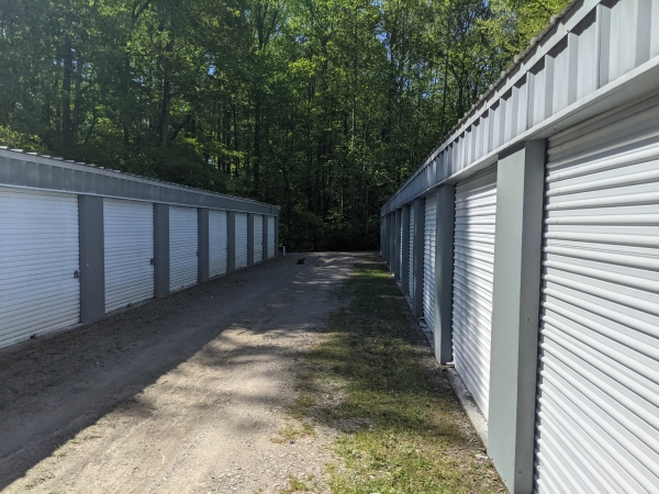 Facility photo: //images.sparefoot.com/medium/215906690e78f59d506.jpg