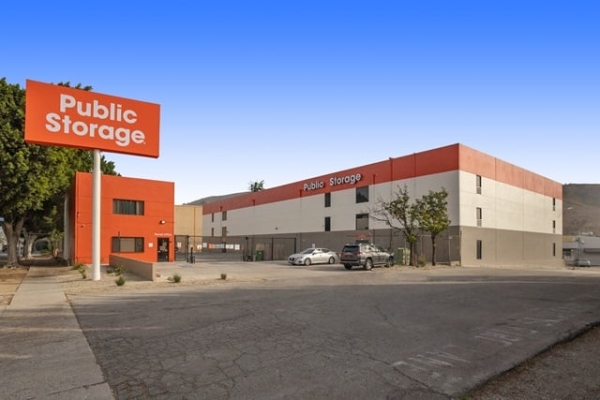 Facility photo: //images.sparefoot.com/medium/2159076890b30753f91.jpg