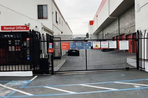 Facility photo: //images.sparefoot.com/medium/21590868e3c2bf923b4.jpg
