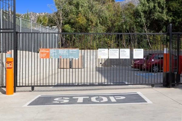 Facility photo: //images.sparefoot.com/medium/2159136982043de49f4.jpg