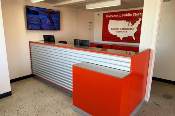 Facility photo: //images.sparefoot.com/medium/2159156a2c071056365.jpg