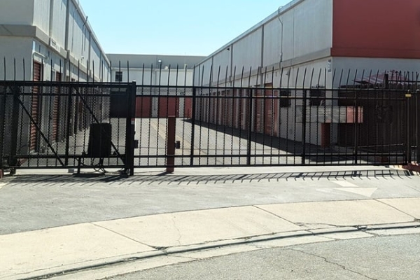 Facility photo: //images.sparefoot.com/medium/2159256884d55ccd236.jpg