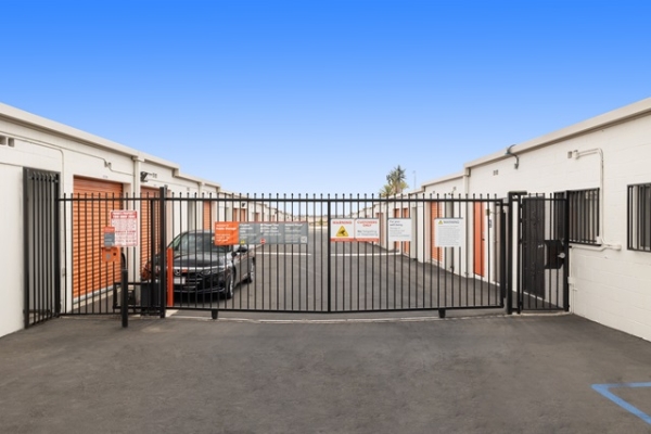 Facility photo: //images.sparefoot.com/medium/21592868f8d9d2aa564.jpg