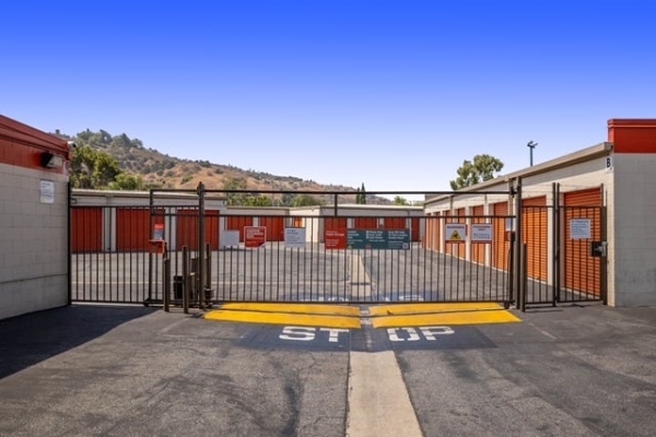 Facility photo: //images.sparefoot.com/medium/2159306884d525d7153.jpg