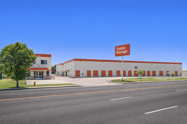 Facility photo: //images.sparefoot.com/medium/2159326a217ad7ac737.jpg