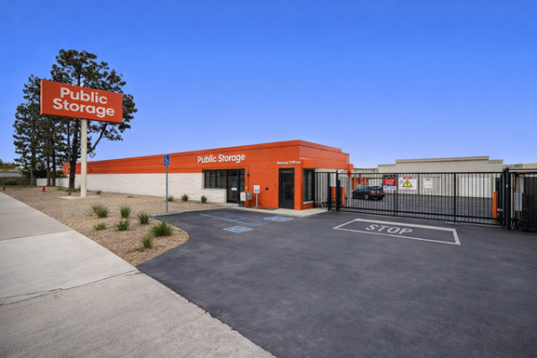 Facility photo: //images.sparefoot.com/medium/2159336a25702610966.jpg