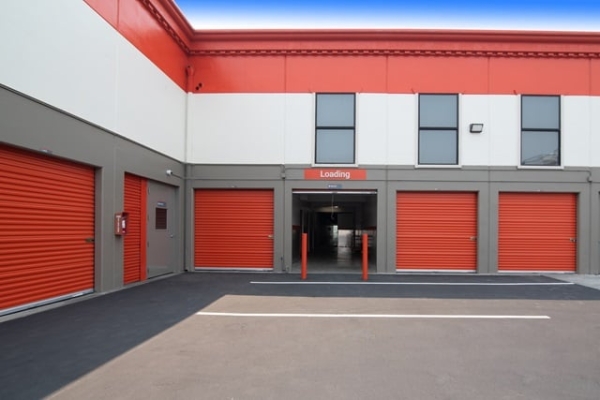 Facility photo: //images.sparefoot.com/medium/2159356883842ba78f5.jpg