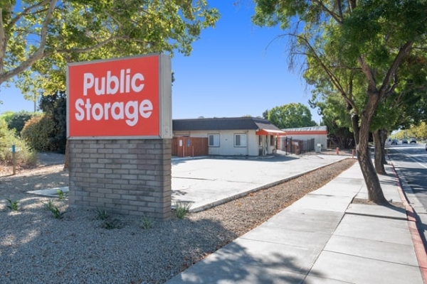 Facility photo: //images.sparefoot.com/medium/2159436877a7537a808.jpg