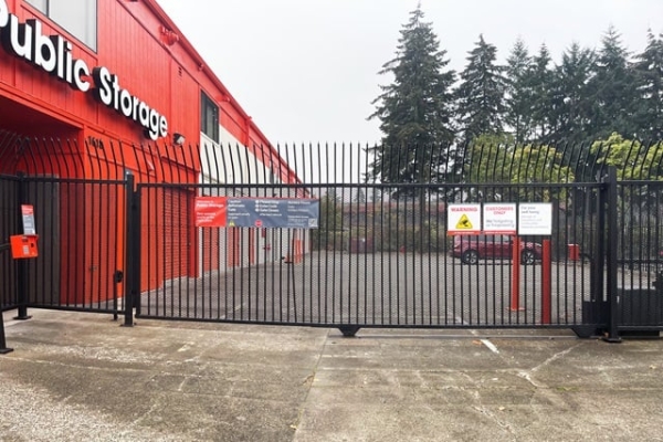 Facility photo: //images.sparefoot.com/medium/215947689b3f91ae372.jpg