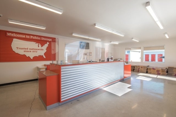 Facility photo: //images.sparefoot.com/medium/2159506a29651473bf3.jpg