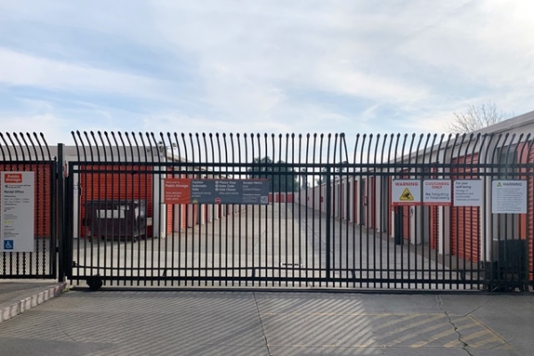 Facility photo: //images.sparefoot.com/medium/2159576999c252ebc0c.jpg