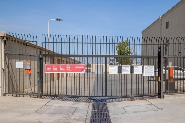 Facility photo: //images.sparefoot.com/medium/2159636884d53b94f50.jpg