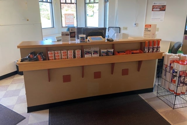 Facility photo: //images.sparefoot.com/medium/2159656878f84c98506.jpg