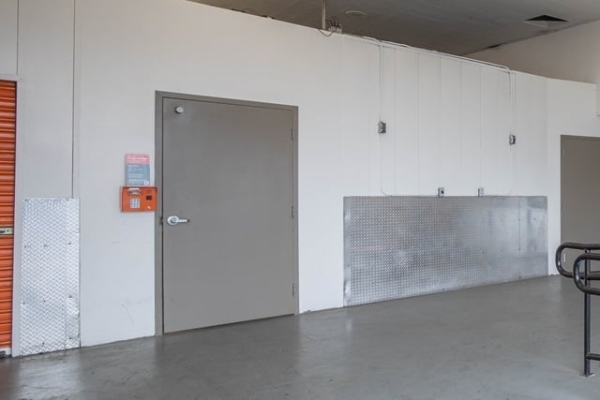 Storage Units at Public Storage - Long Beach - 1917 Long Beach Blvd - 1917 Long Beach Blvd