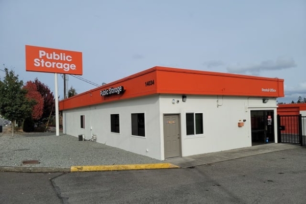 Facility photo: //images.sparefoot.com/medium/215974687a4951a362b.jpg