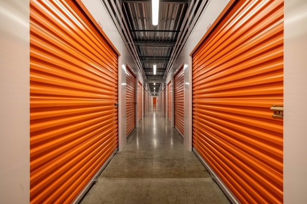 Facility photo: //images.sparefoot.com/medium/2159806999c286656b7.jpg