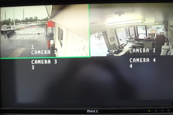 Facility photo: //images.sparefoot.com/medium/2159946939816809f99.jpg