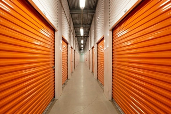 Storage Units at Public Storage - Laguna Woods - 23572 Moulton Parkway - 23572 Moulton Parkway