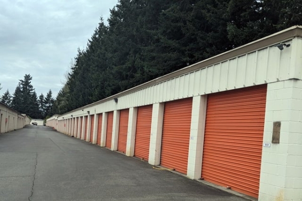 Facility photo: //images.sparefoot.com/medium/21600869f5fc885d945.jpg