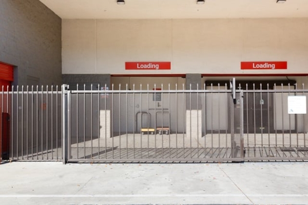 Facility photo: //images.sparefoot.com/medium/216010687f931f526f4.jpg