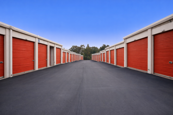 Facility photo: //images.sparefoot.com/medium/21601169f4ab10c2b3a.jpg