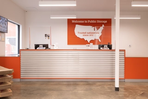Facility photo: //images.sparefoot.com/medium/2160136890b416be956.jpg