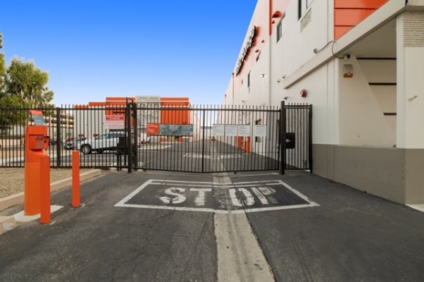 Facility photo: //images.sparefoot.com/medium/2160136890b417e2398.jpg